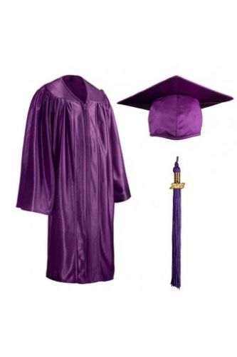 Детская мантия и шапочка конфедератка выпускника с кисточкой фиолетовая, блестящая, дошкольная 116-134 рост.