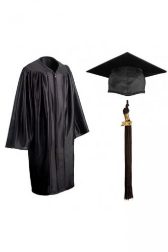 Детская мантия и шапочка конфедератка выпускника с кисточкой чёрная, блестящая, дошкольная 116-134 рост.